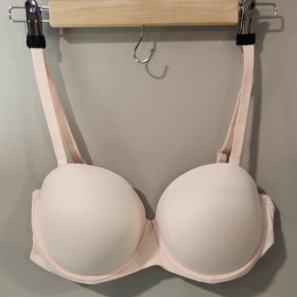 PINK Victoria's Secret Light Pink Strapless Bra - Picture 2 of 11